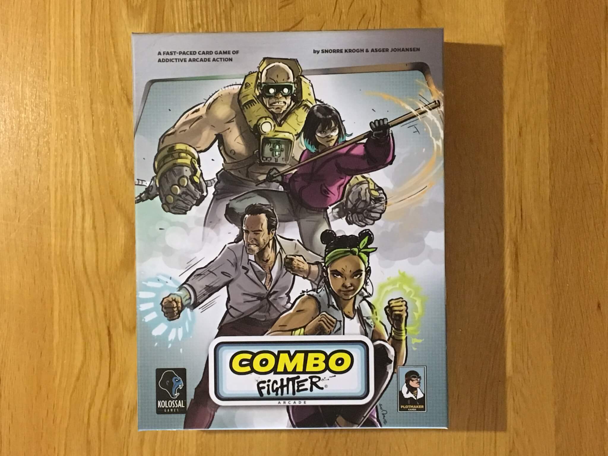 New In Shrink Kolossal Games Best 2-4 Player Combo Fighter Core Card Game